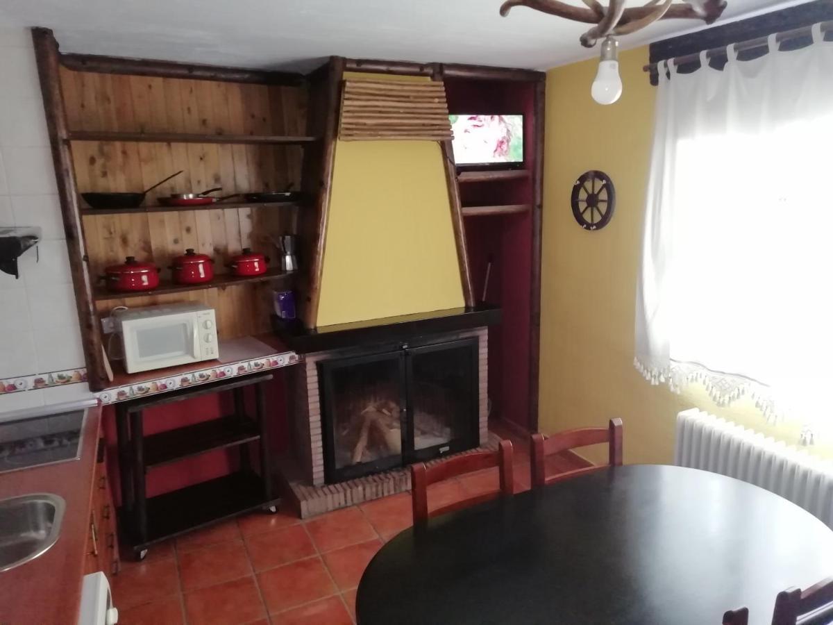 Fuente Del Gamellon ξενώνας Buenache de la Sierra Εξωτερικό φωτογραφία