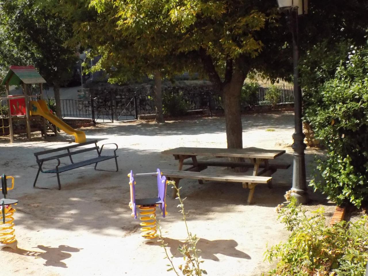 Fuente Del Gamellon ξενώνας Buenache de la Sierra Εξωτερικό φωτογραφία